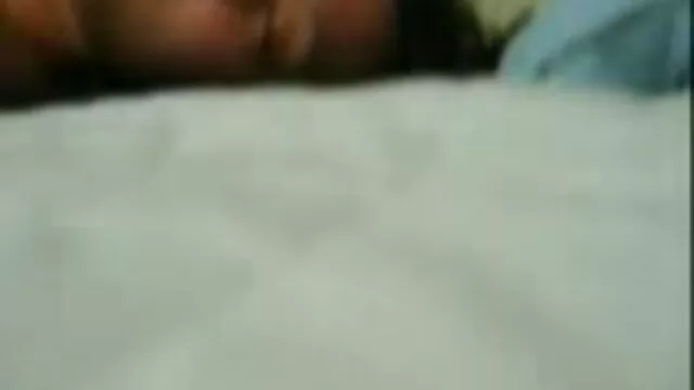 ให้ฉันตรวจสอบกางเกงของคุณ Kendra ดู วีดีโอ เอ็ ก Lust ให้ blowjob