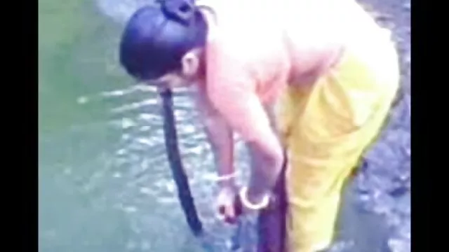 สาวน้อยผมบางโลภและเซ็กซี่เบาๆ วีดีโอ โป็ กับลาน่าโดนแหย่อย่างหนัก